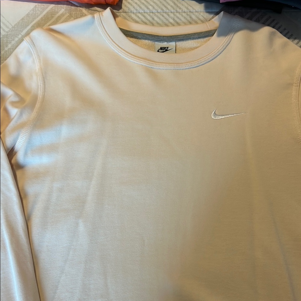 Nike Cream Sweatshirt with Minimalist Swoosh